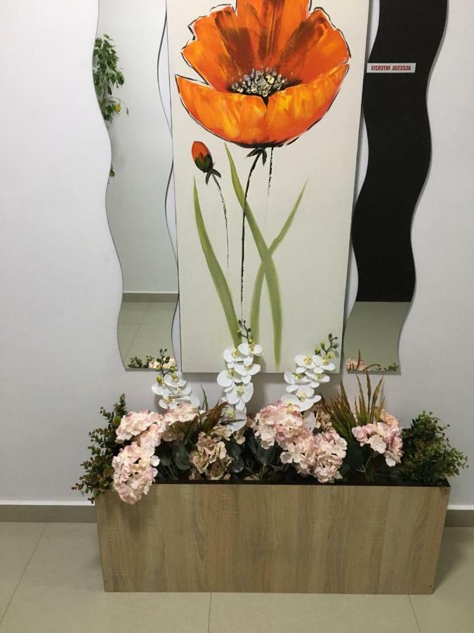 Elegance Hotel คอสติเนช ภายนอก รูปภาพ